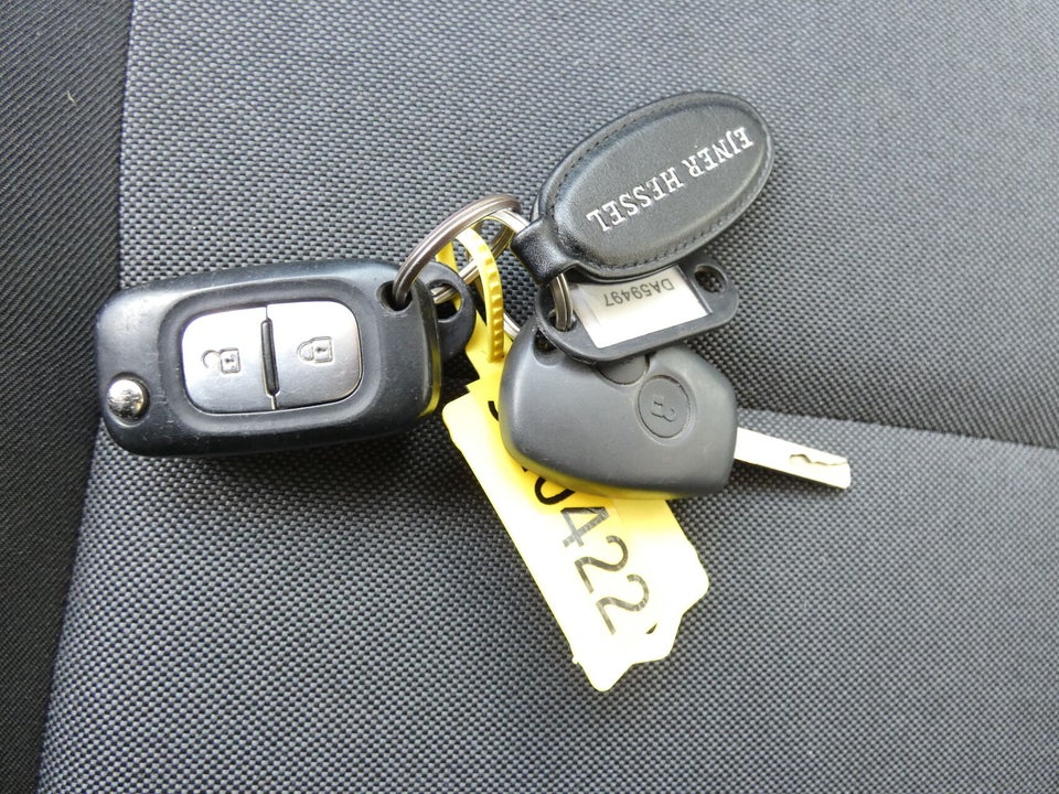 Renault Master IV T33 2,3 dCi 150 L2H2 Kassevogn