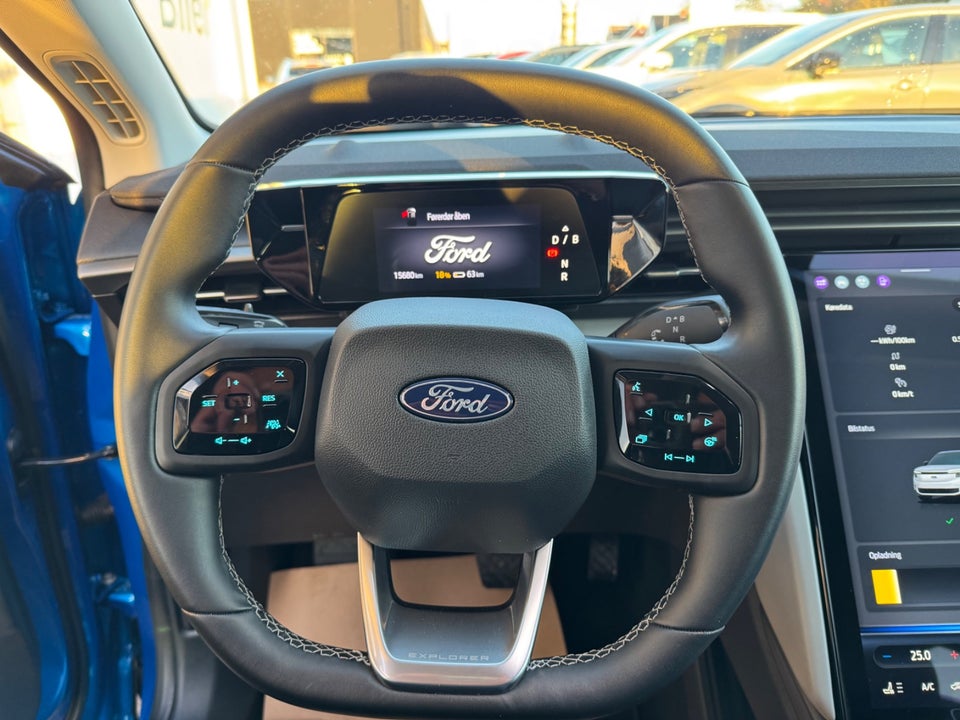 Ford Explorer 79 Select Extended Range AWD 5d