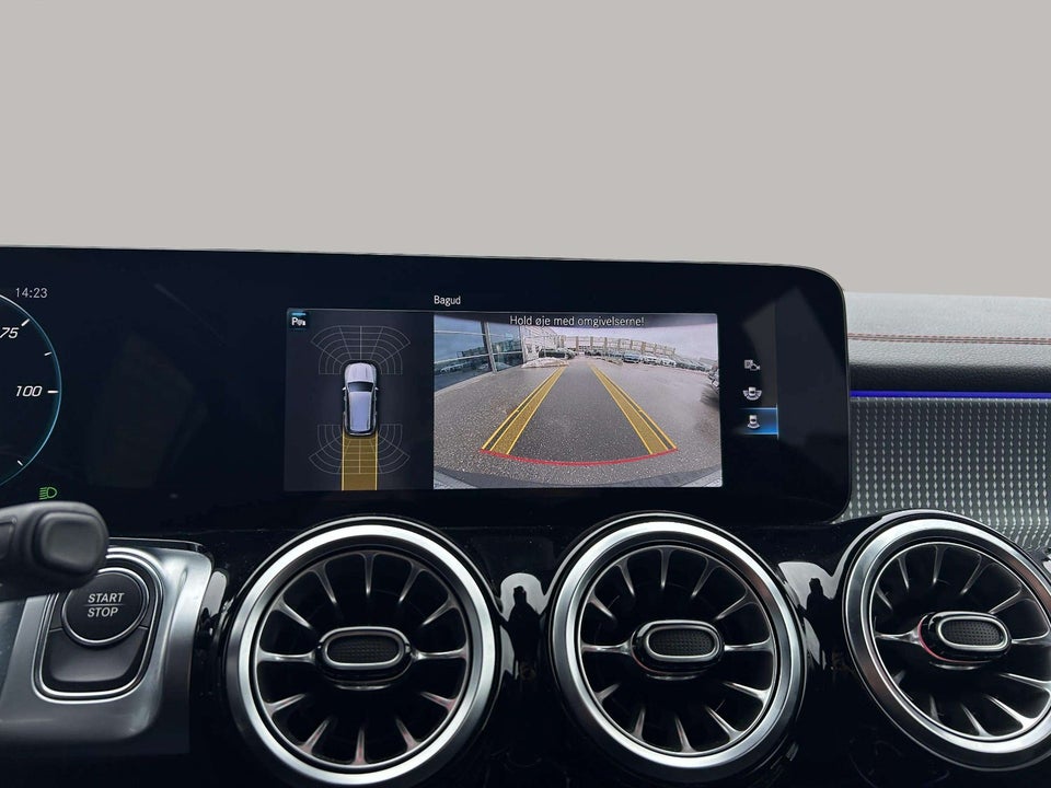 Mercedes EQB250 AMG Line 5d