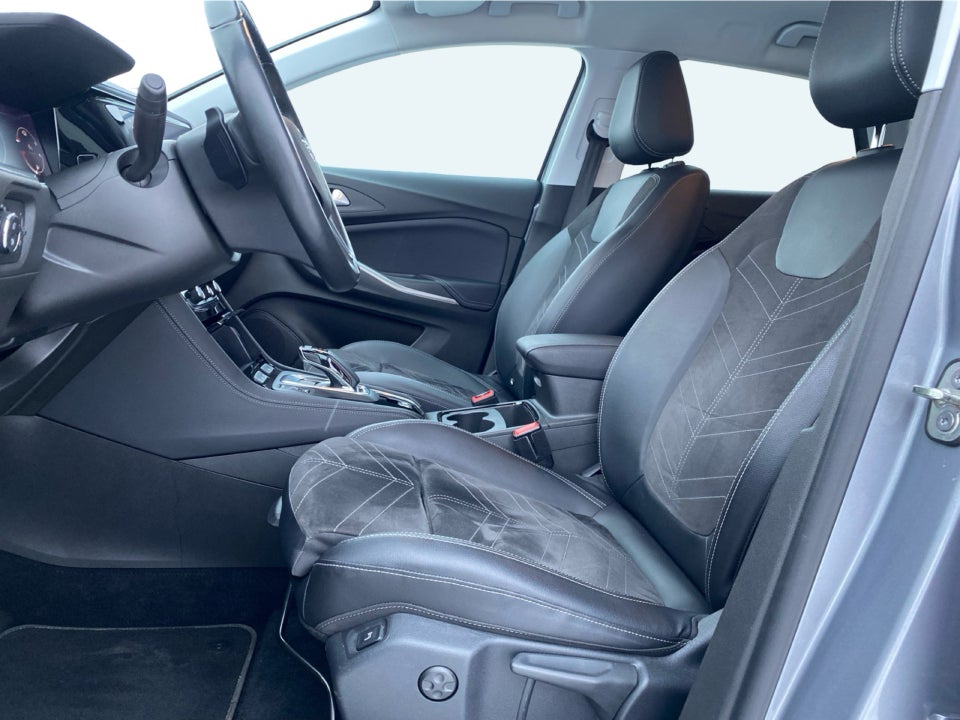 Opel Grandland 1,6 Hybrid Ultimate aut. 5d