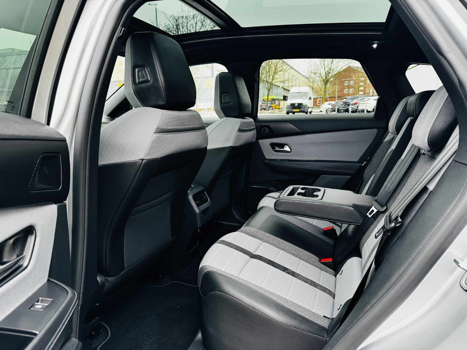 Opel Grandland-e 73 GS 5d