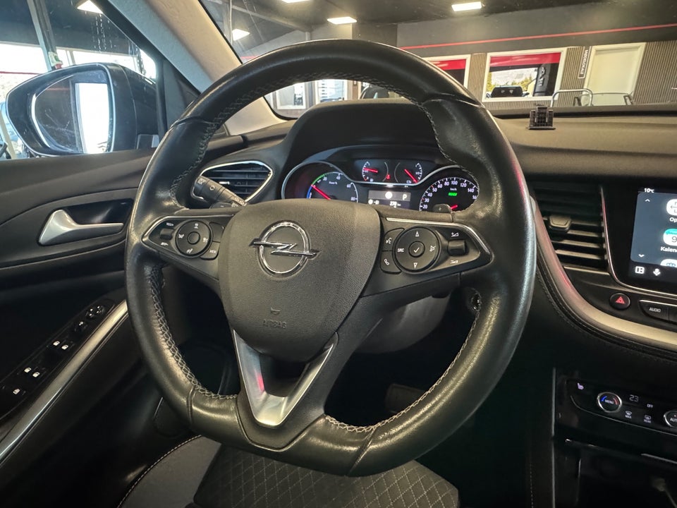 Opel Grandland X 1,6 Hybrid Ultimate aut. 5d