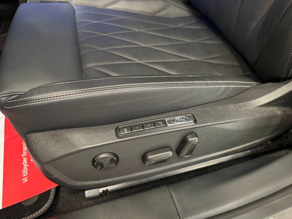 Ford Explorer 77 Premium Extended Range 5d