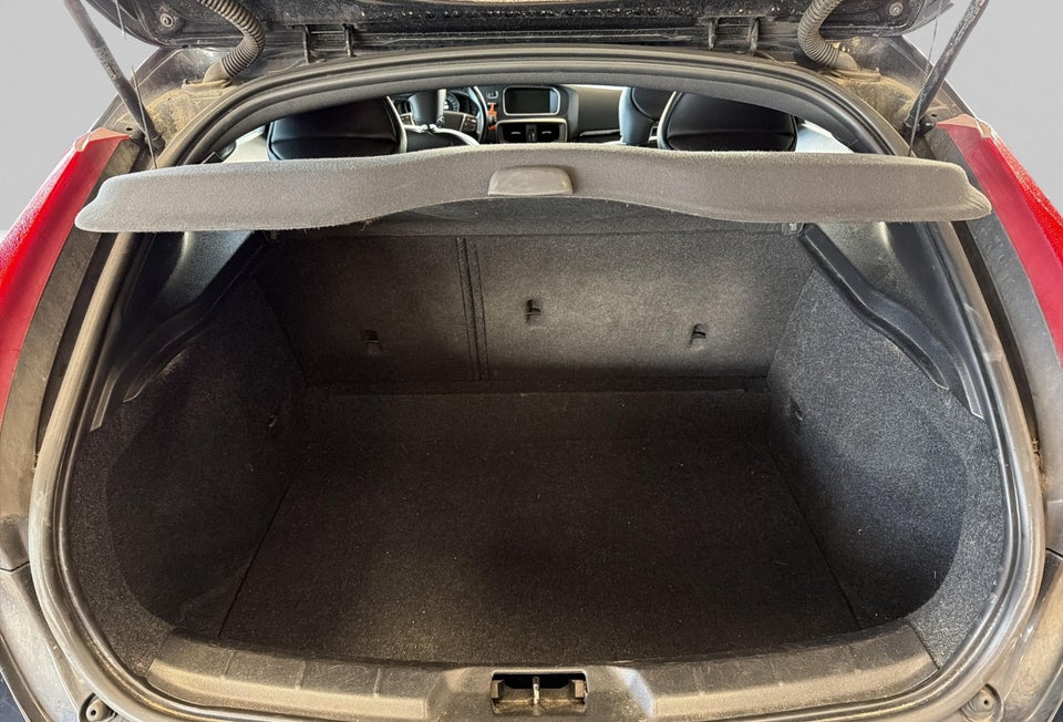 Volvo V40 CC 1,6 D2 115 Kinetic 5d