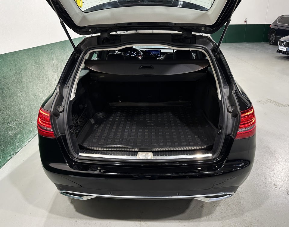 Mercedes C220 d 2,0 Avantgarde stc. aut. 5d