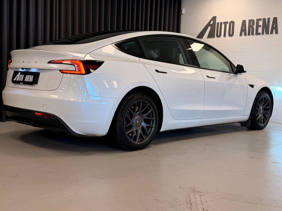 Tesla Model 3 RWD 4d