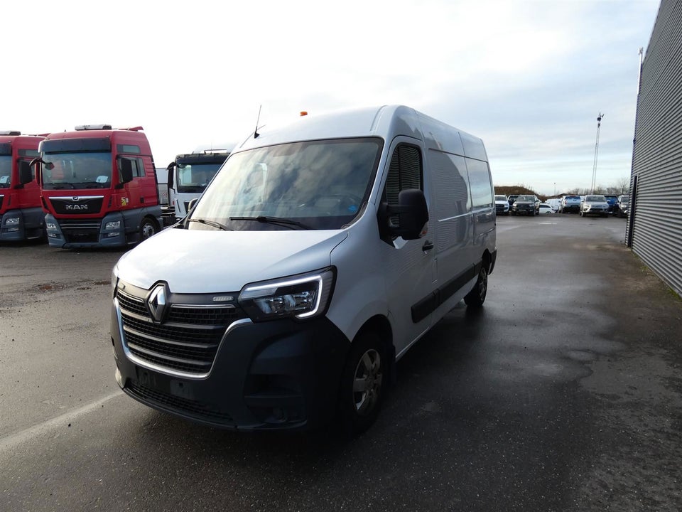 Renault Master IV T33 2,3 dCi 150 L2H2 Kassevogn