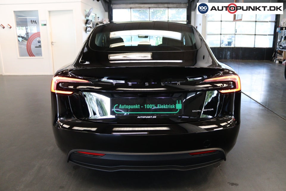 Tesla Model 3 Long Range AWD 4d