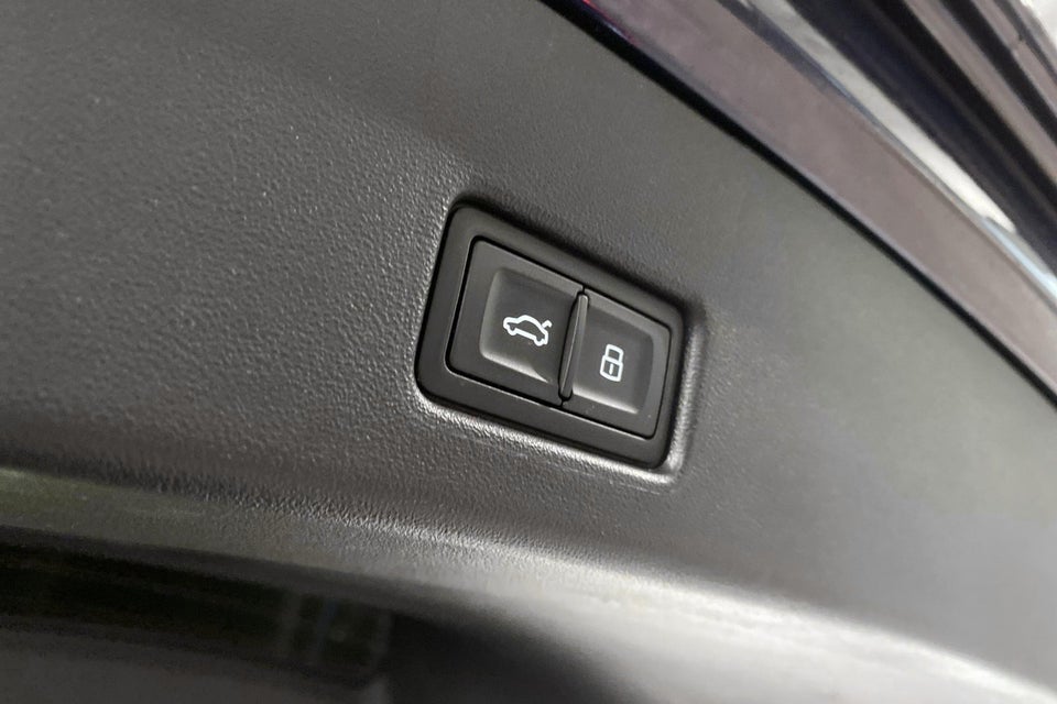 Audi Q4 e-tron 40 S-line Sportback 5d