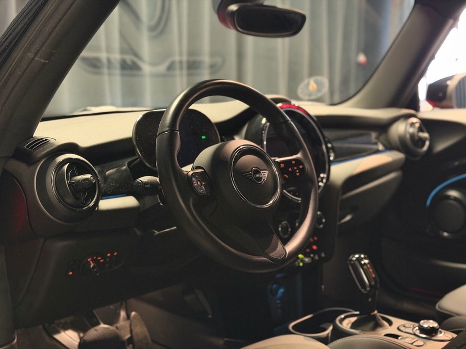 MINI Cooper SE Classic Trim 3d