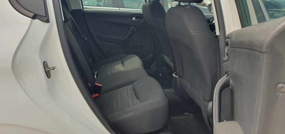 Peugeot 208 1,0 VTi Access 5d