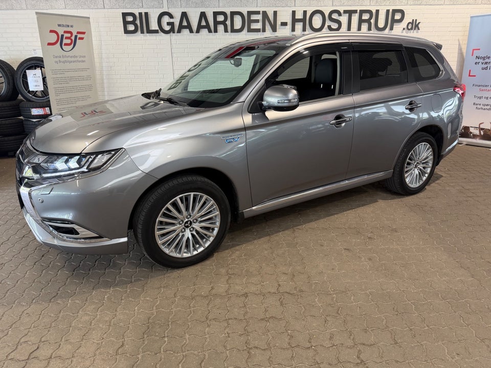 Mitsubishi Outlander 2,4 PHEV Intense CVT 4WD 5d