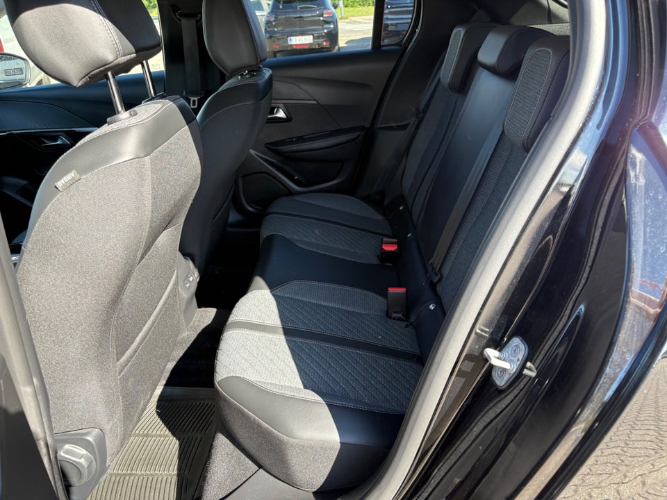 Peugeot 208 1,2 PureTech 100 Allure+ 5d