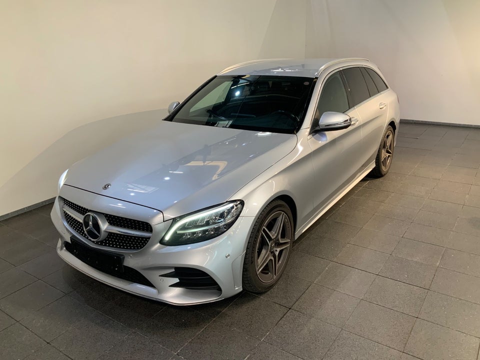 Mercedes C220 d 2,0 AMG Line stc. aut. 5d