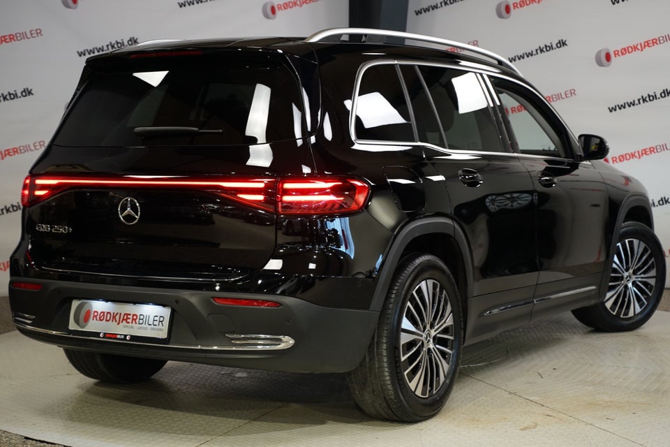 Mercedes EQB250+ Progressive 5d