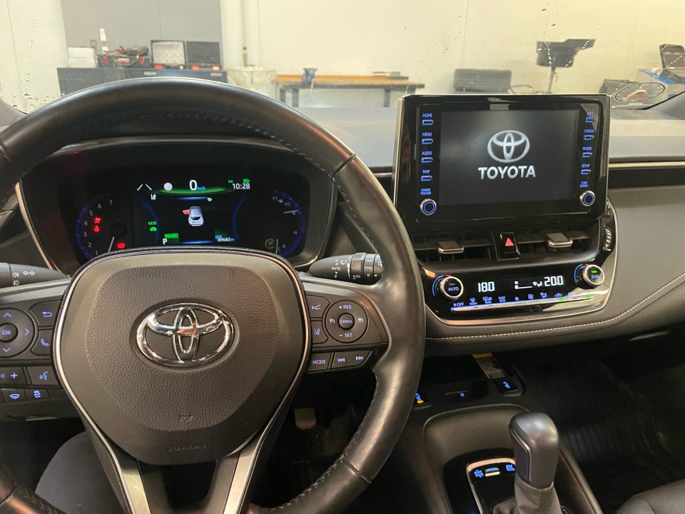 Toyota Corolla 1,8 Hybrid H3 Smart MDS 5d