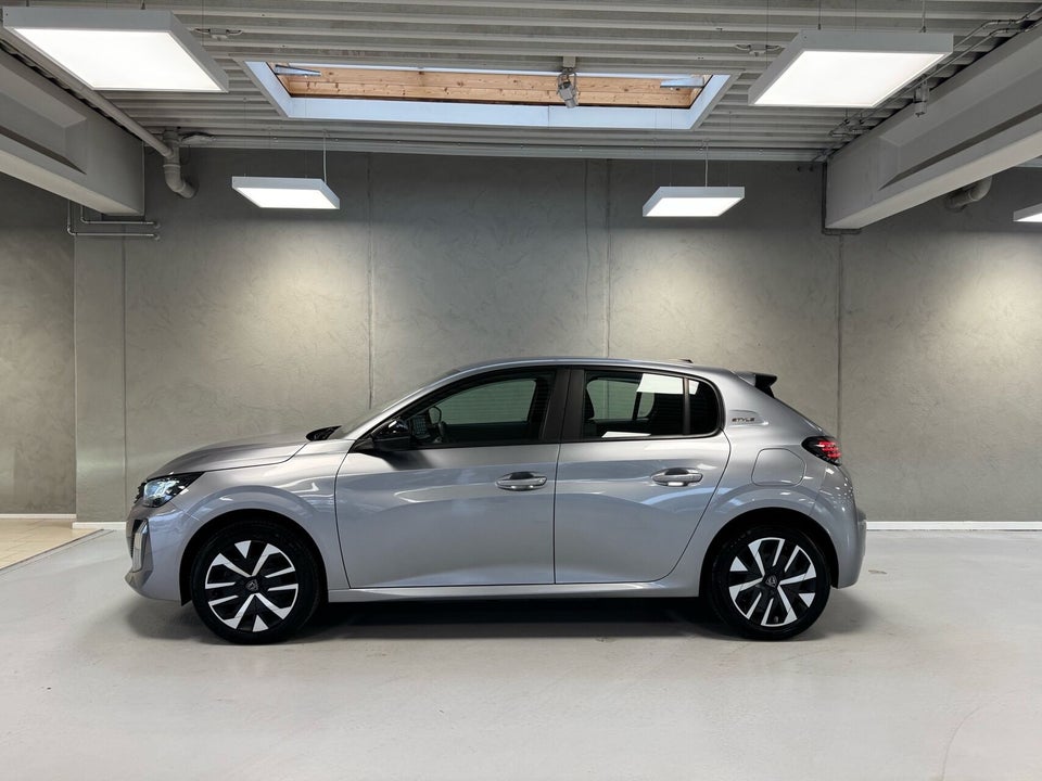 Peugeot e-208 50 Style 5d