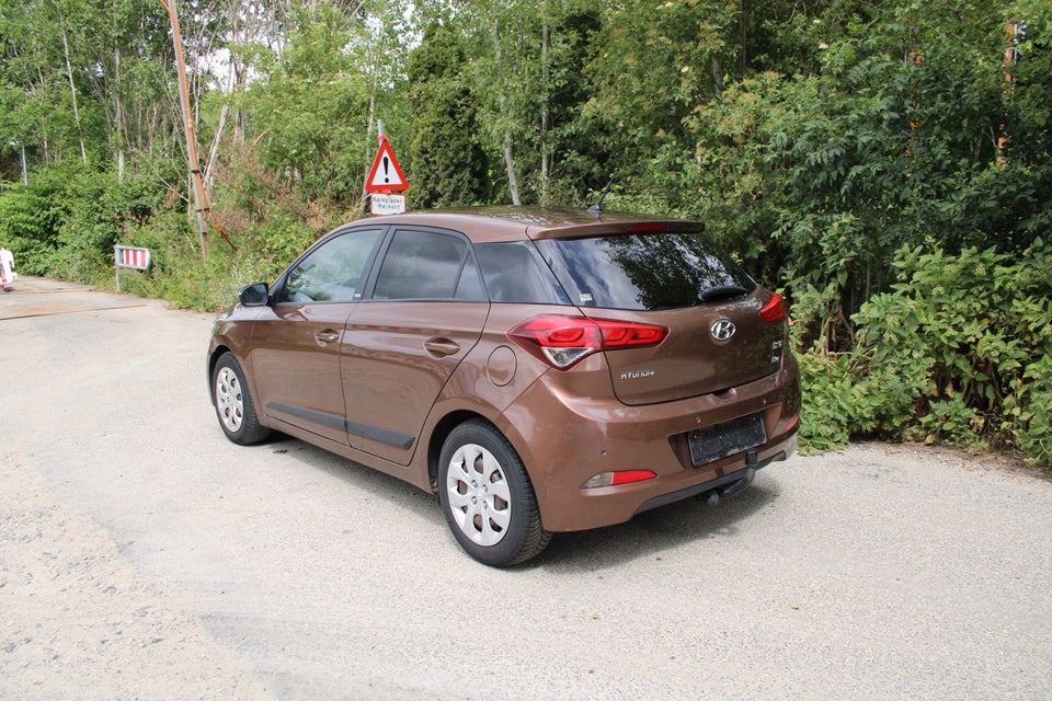 Hyundai i20 1,25 Black Line 5d