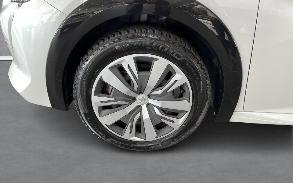 Peugeot e-208 50 Active 5d