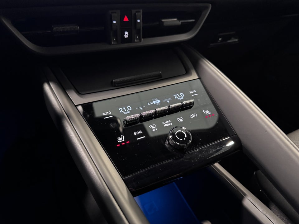 Porsche Macan 4 5d