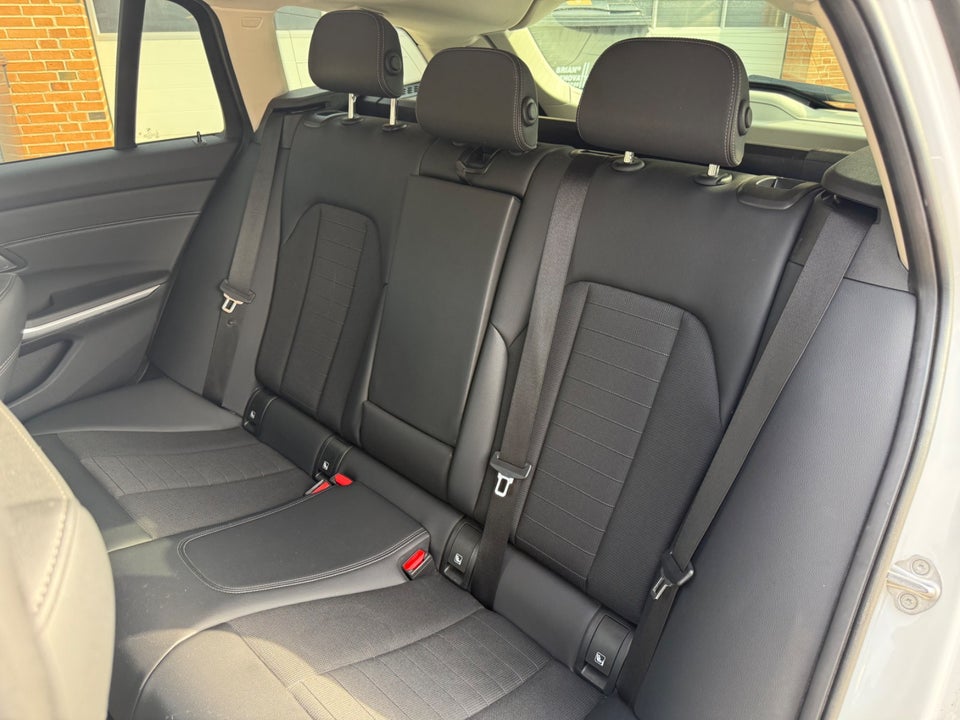 BMW 330e 2,0 Touring Sport Line aut. 5d