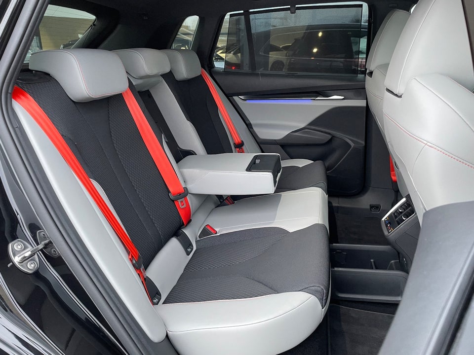Skoda Elroq 85 iV Lodge 5d