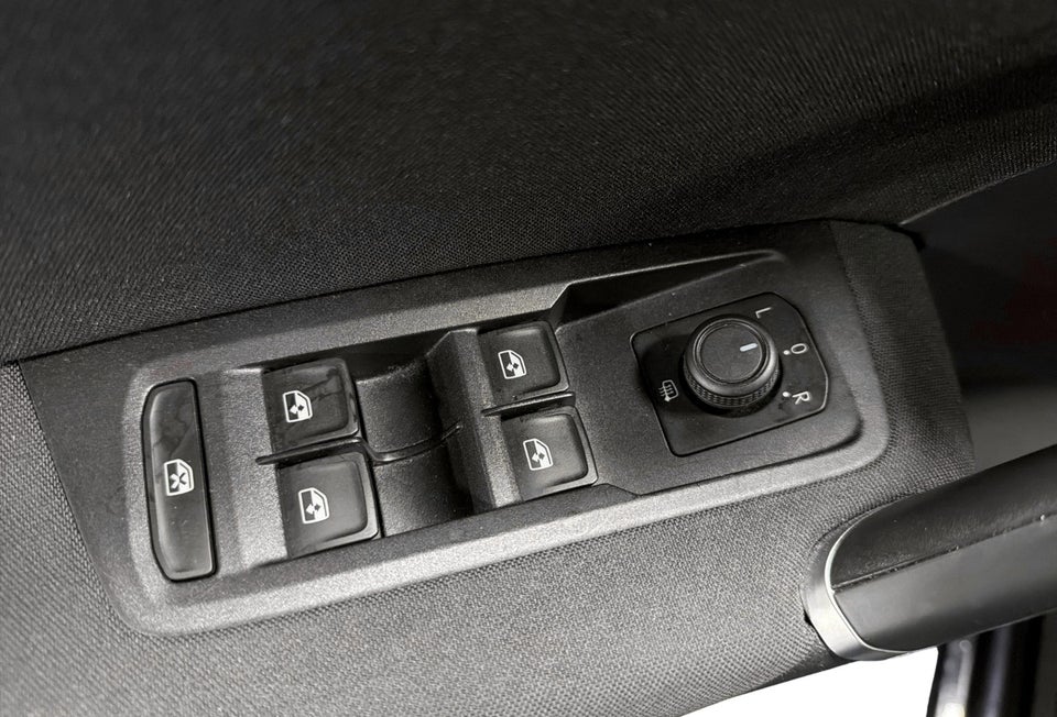 VW Touran 2,0 TDi 122 Comfortline Van 5d