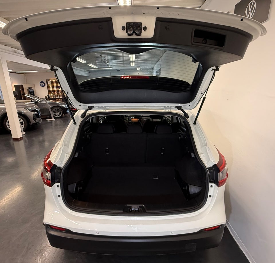 Nissan Qashqai 1,2 Dig-T 115 N-Connecta Vision 5d