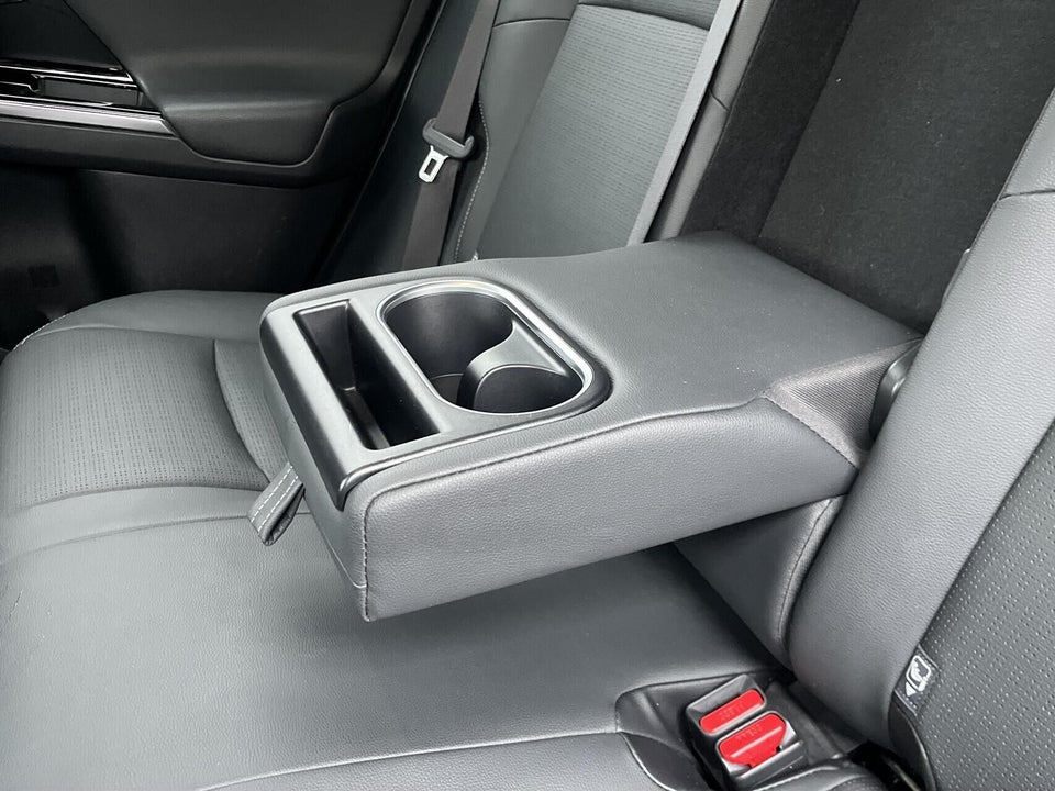 Toyota bZ4X Executive 5d