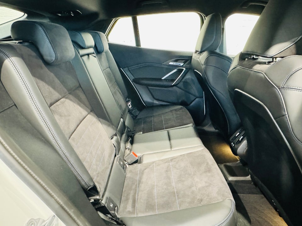 BMW iX2 eDrive20 M-Sport 5d