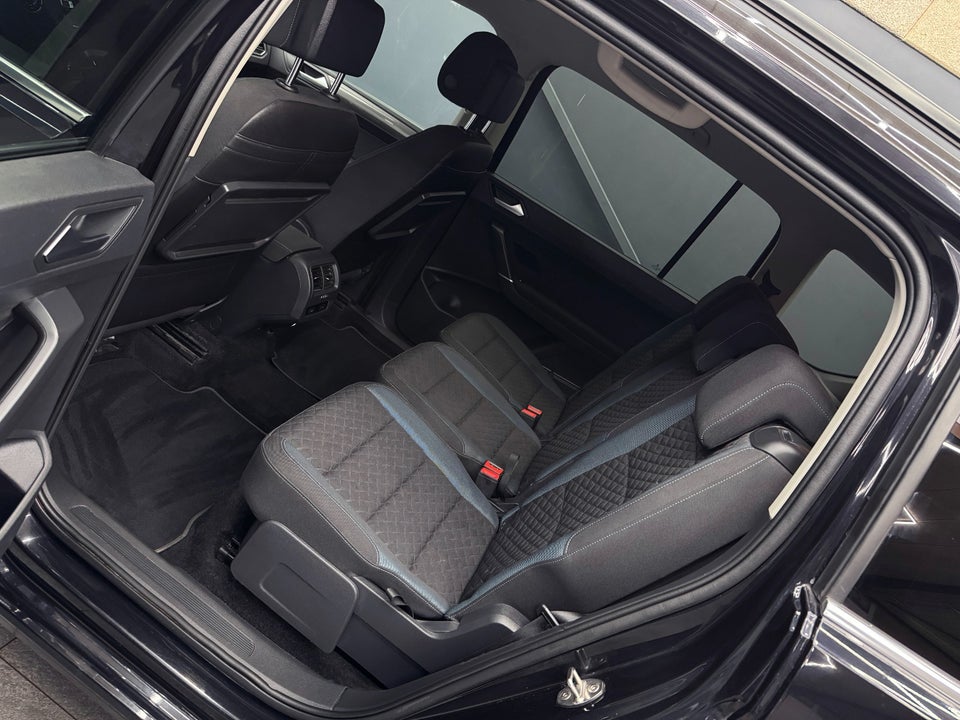 VW Touran 1,6 TDi 115 IQ.Drive 5d