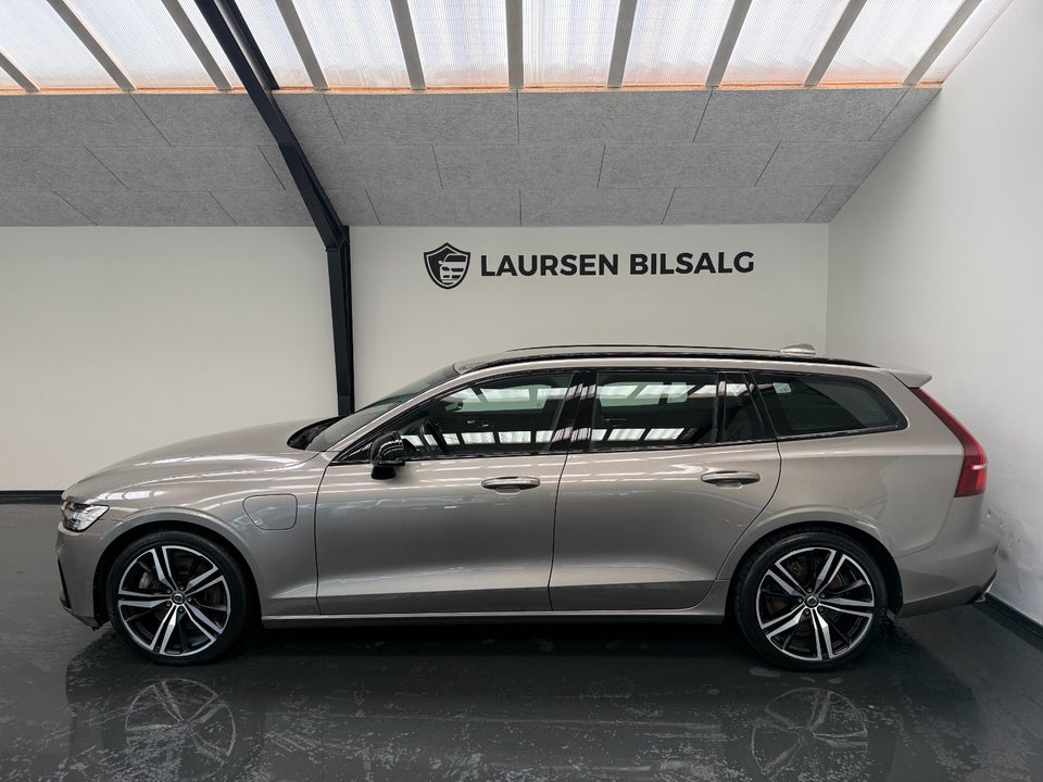 Volvo V60 2,0 T6 ReCharge R-Design aut. AWD 5d