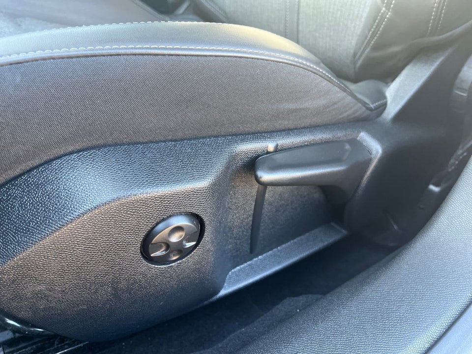 Peugeot 508 1,5 BlueHDi 130 Allure Pack SW 5d