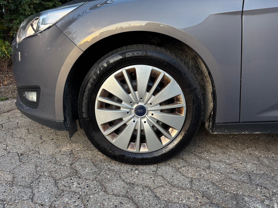 Ford Focus 1,0 SCTi 100 Titanium stc. 5d