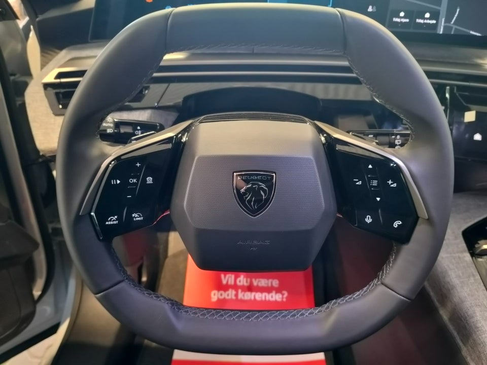 Peugeot e-5008 77 Allure Pack 7prs 5d