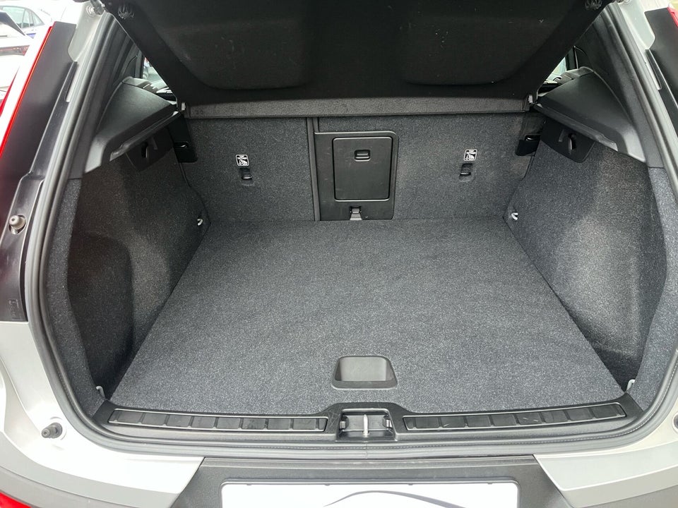 Volvo XC40 ReCharge Extended Range Core 5d