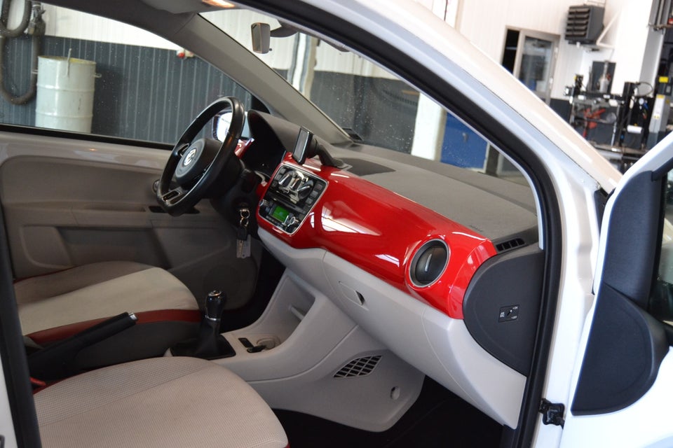 VW Up! 1,0 75 High Up! BMT 5d