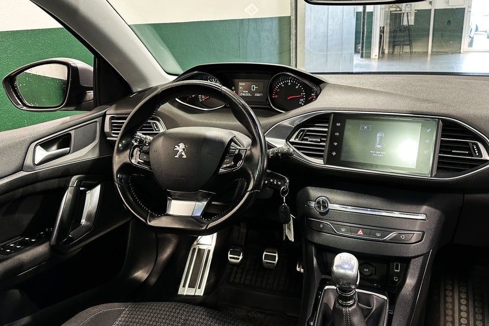 Peugeot 308 1,6 BlueHDi 120 Desire Sky 5d
