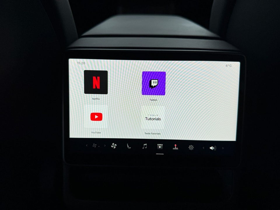 Tesla Model 3 RWD 4d