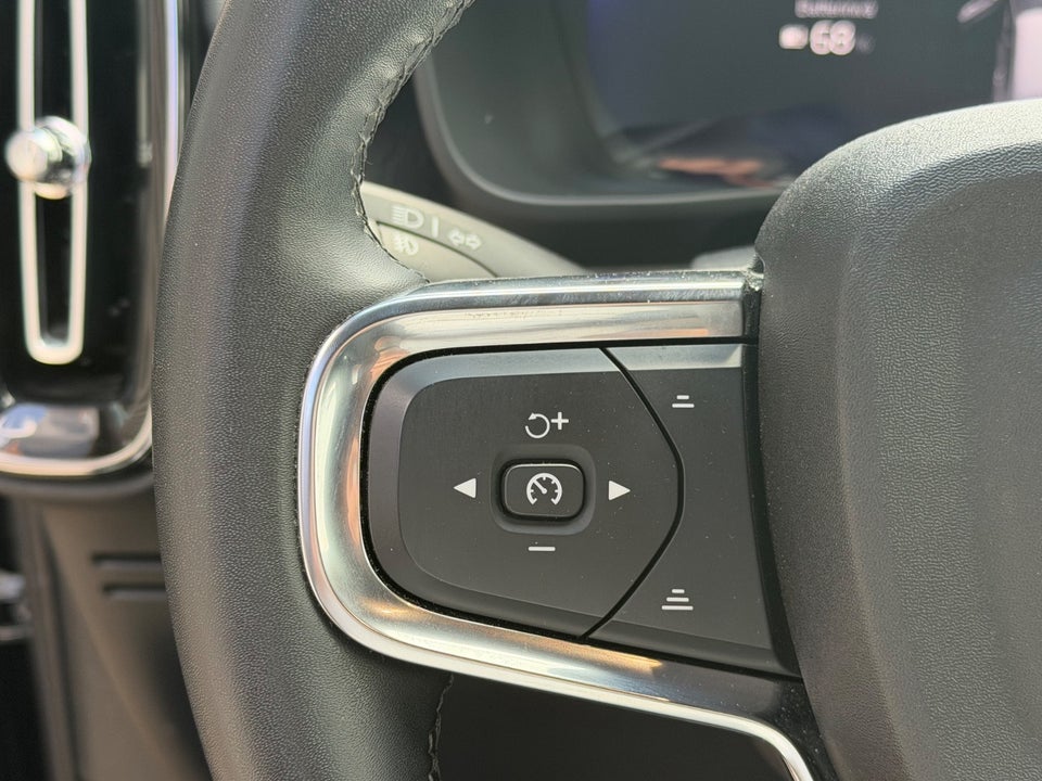 Volvo XC40 ReCharge Core 5d