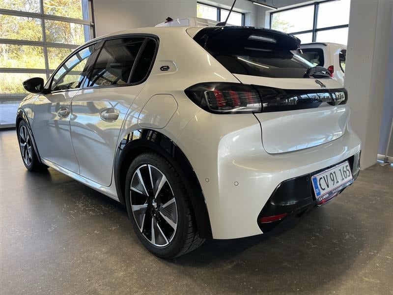 Peugeot e-208 50 GT 5d