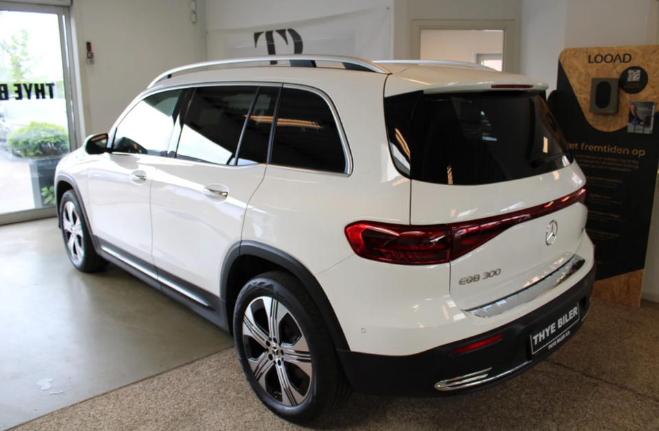 Mercedes EQB300 Progressive Advance Plus 4Matic 7prs 5d