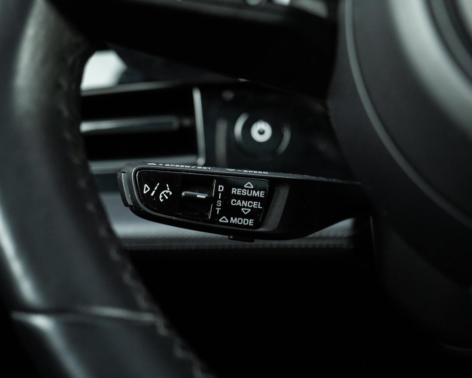 Porsche Taycan Turbo Performance+ 4d