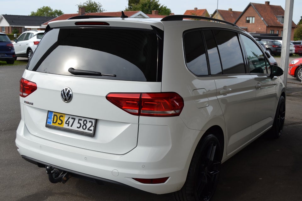 VW Touran 1,6 TDi 115 Highline DSG Van 5d