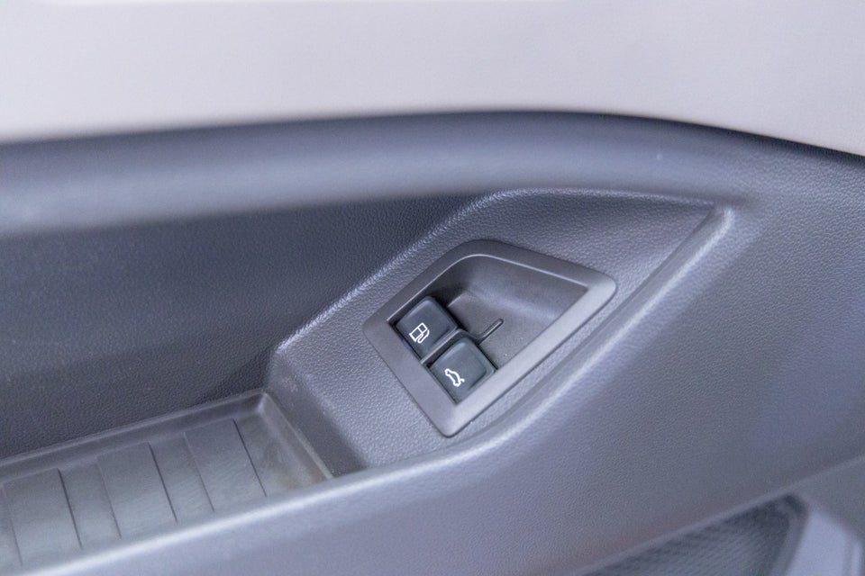 VW Multivan 1,4 eHybrid Life DSG kort