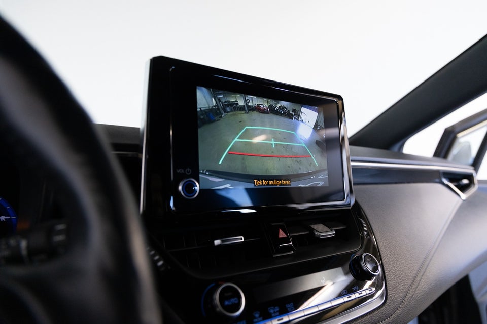 Toyota Corolla 1,8 Hybrid Active Premium Touring Sports MDS 5d