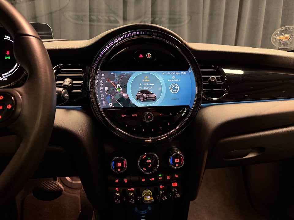 MINI Cooper SE Edition Premium Plus 3d