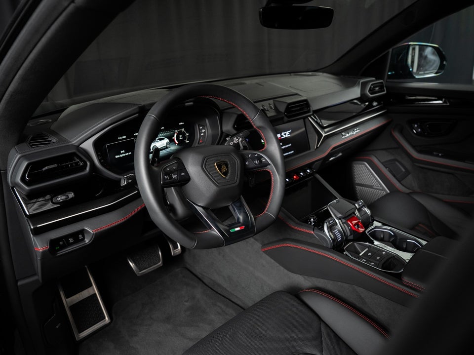 Lamborghini Urus 4,0 SE 5d