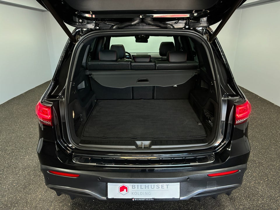Mercedes EQB300 AMG Line 4Matic 5d