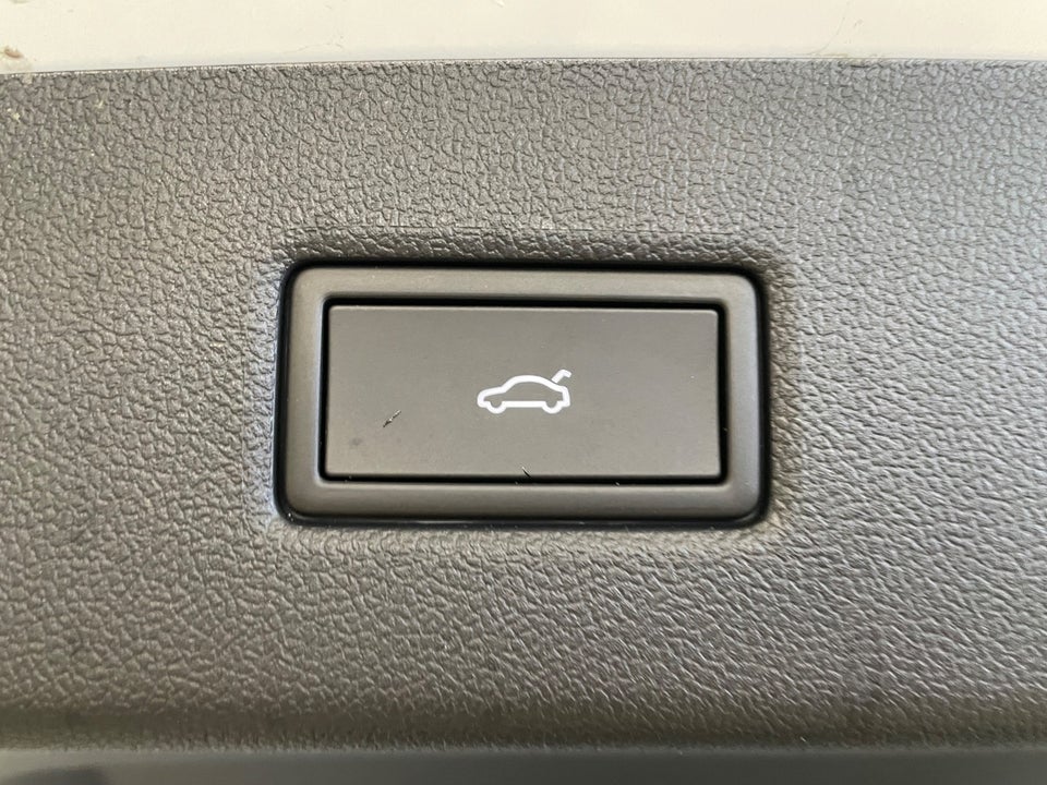 Ford Explorer 82 Select Extended Range Van 5d